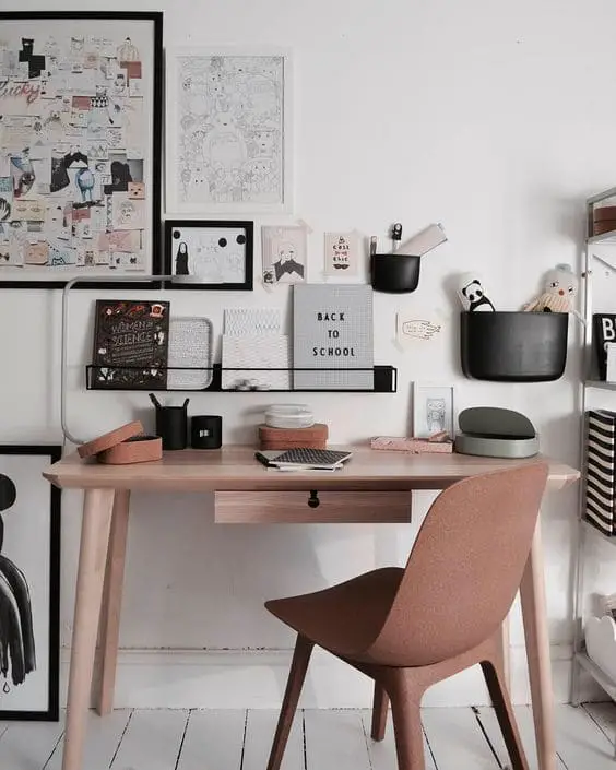 Elegant Minimalist Desk Ideas for Stylish Home Offices