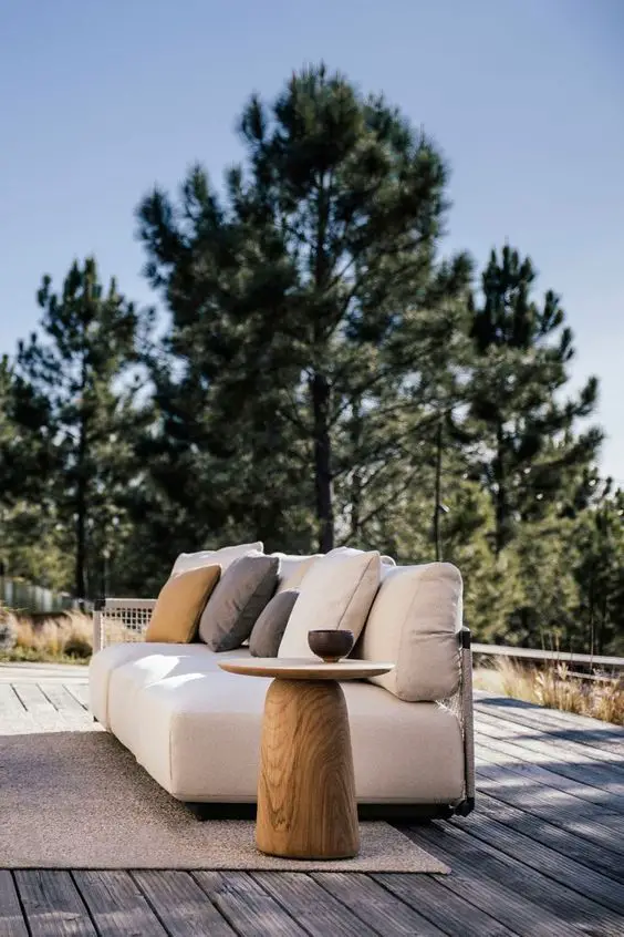 Outdoor Sofa Seating Ideas: Transform Patios into Chic Retreats