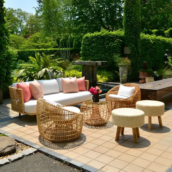 Bohemian Outdoor Lounge Ideas: Chic Designs for Blissful Relaxation