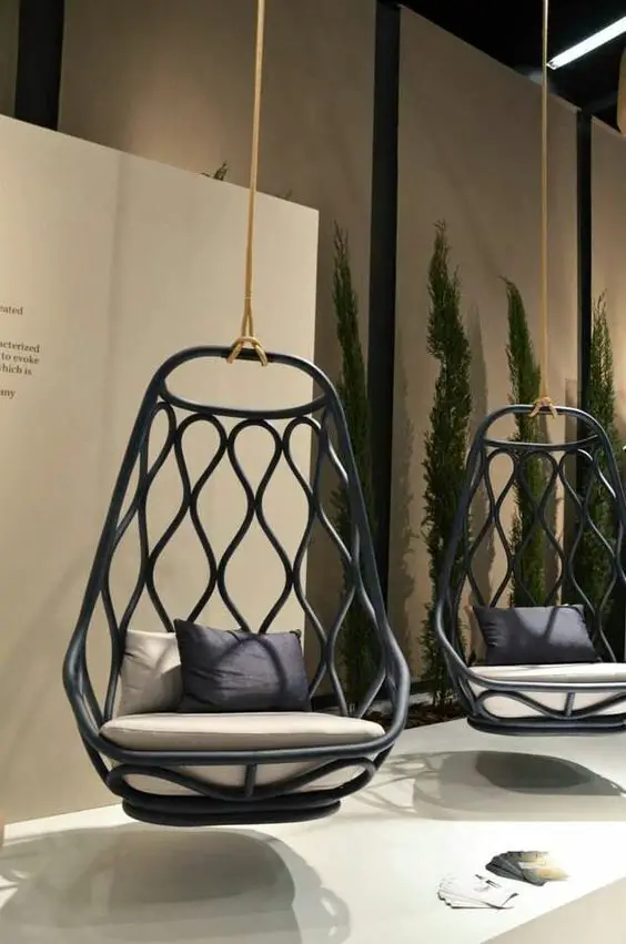 Stylish Outdoor Swing Chairs for Elegant Patio & Garden Makeovers