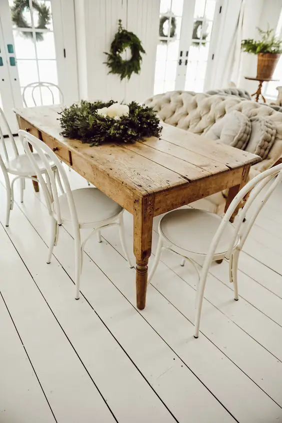 Chic Farmhouse Kitchen Tables: Elevate Home with Style & Comfort