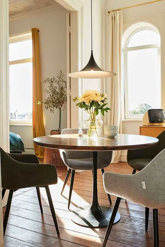 Chic Round Kitchen Tables: Elevate Your Dining Space Now