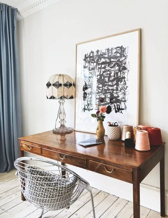 Discover Timeless Charm: Vintage Desks for Elegant Home Workspaces