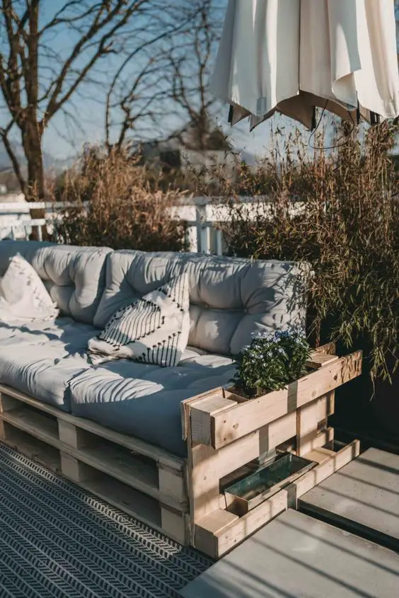 Chic Garden Sofa Sets: Transform Your Outdoors into Stylish Retreats