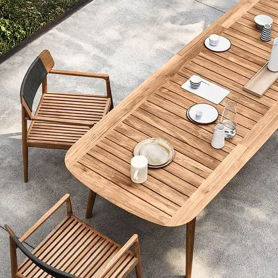 Stylish Outdoor Tables: Elevate Your Al Fresco Dining Experience