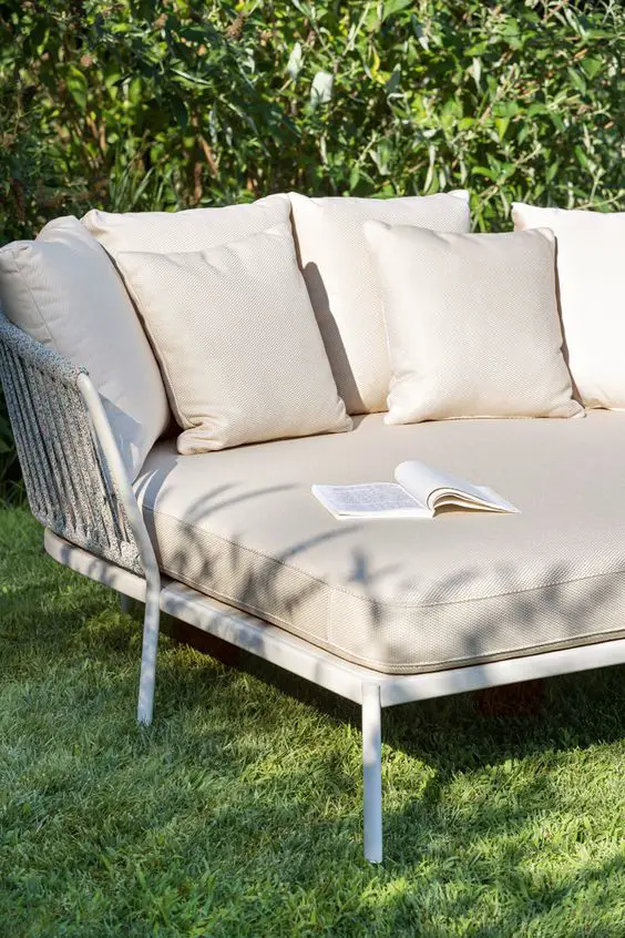 Outdoor Bed Elegance: Transform Your Space into a Luxurious Retreat