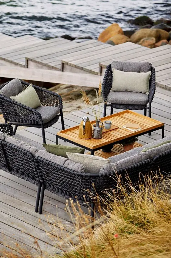 Create Your Dreamy Small Outdoor Lounge Area - Top Trendy Ideas & Designs