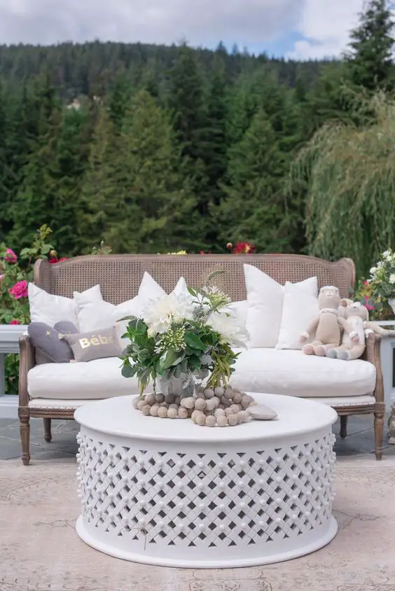 Stylish Outdoor Lounge & BBQ Areas for Chic Alfresco Living - Design Inspirations