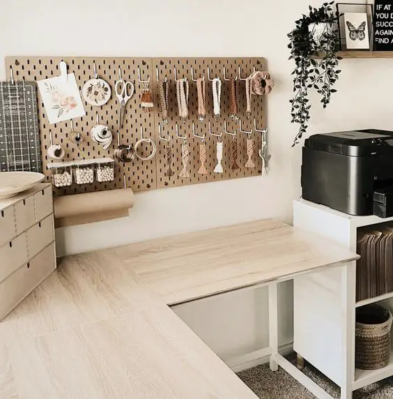 Inspiring Workshop Desk Designs for Creative & Organized Spaces