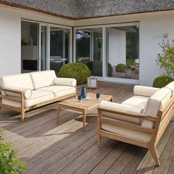 Stylish Wood Garden Sofas: Perfect Outdoor Furniture for Chic Design Trends