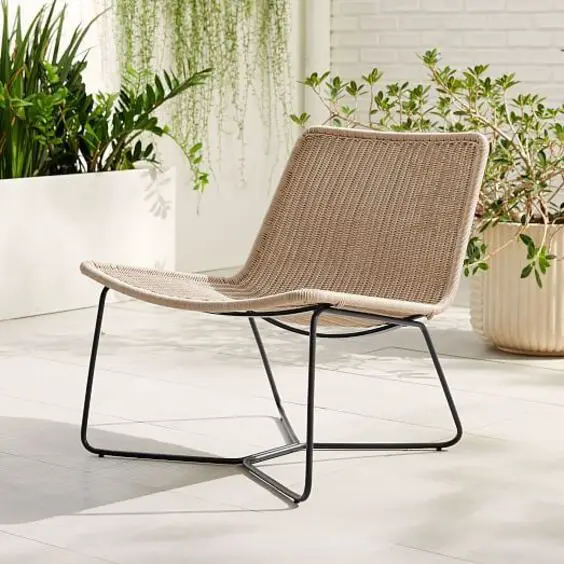 Discover Elegant Outdoor Seating: Top Trends in Stylish Chairs