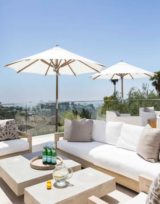 Outdoor Lounge Areas: Transform Spaces into Serene Sanctuaries