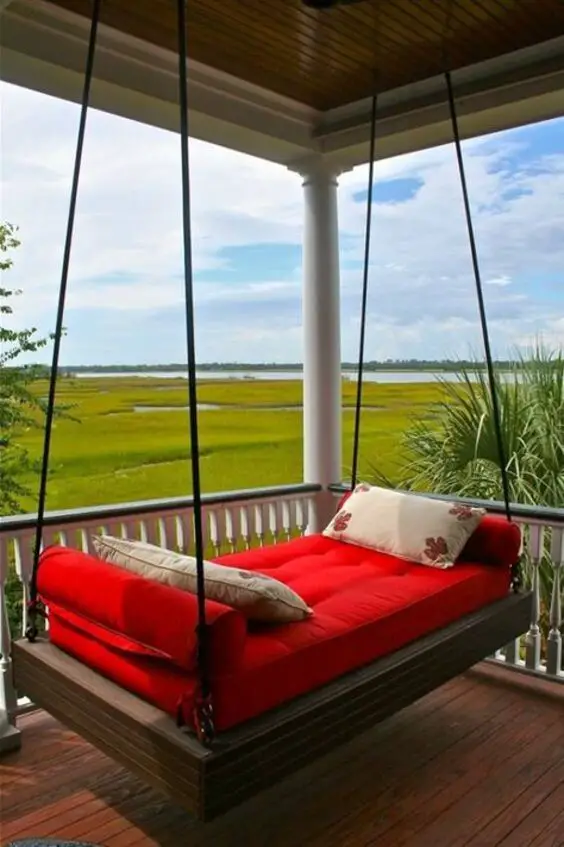 Outdoor Swing Beds: Elegance & Comfort for Garden and Porch Relaxation