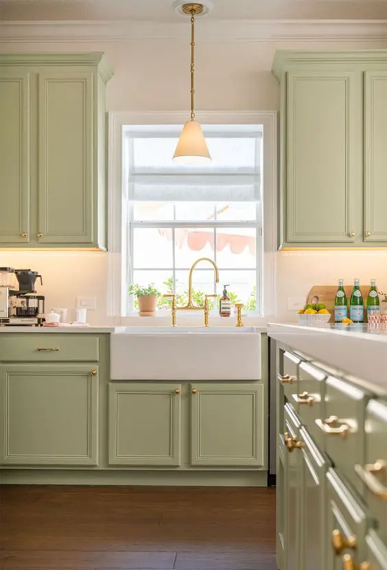 Modern Minimalist Kitchen Sets: Design Ideas for Small Spaces