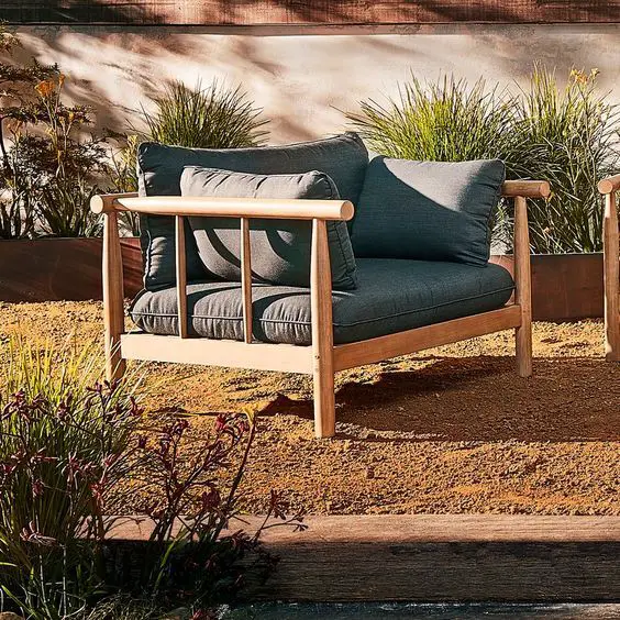 Chic Garden Sofa Sets: Transform Your Outdoors into Stylish Retreats