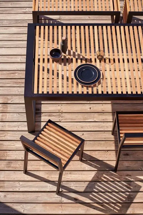 Stylish Wooden Outdoor Tables for Modern Gardens - Transform Your Space