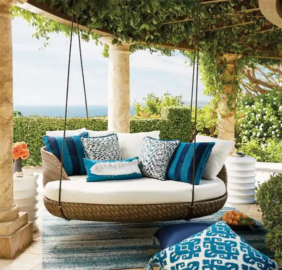 Outdoor Bed Elegance: Transform Your Space into a Luxurious Retreat