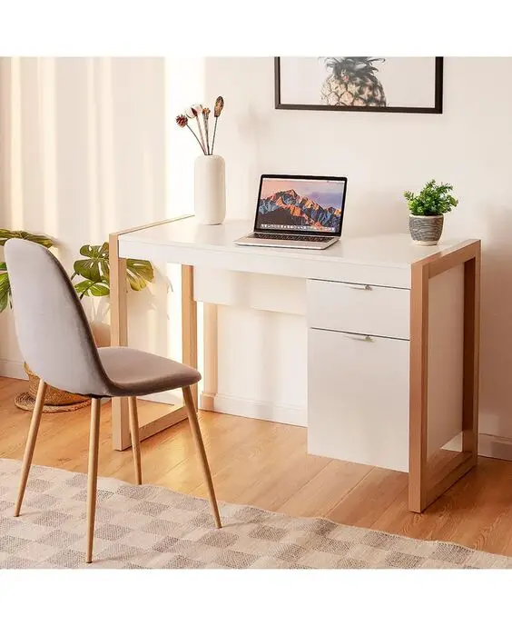 Dorm Desk Designs: Maximize Style & Space in College Rooms
