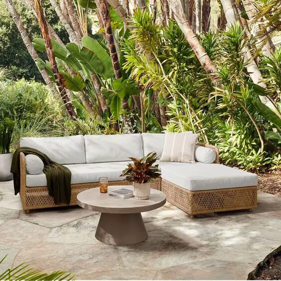 Chic Garden Sofa Sets: Transform Your Outdoors into Stylish Retreats