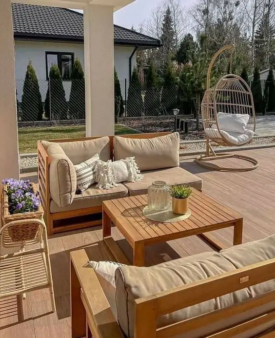 Stylish Wood Garden Sofas: Perfect Outdoor Furniture for Chic Design Trends