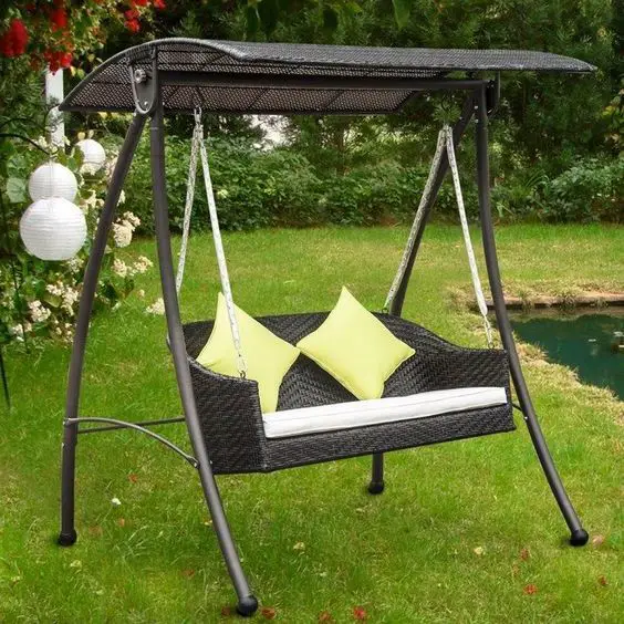 Stylish Outdoor Chairs: Comfy Designs for Chic Garden & Patio Decor