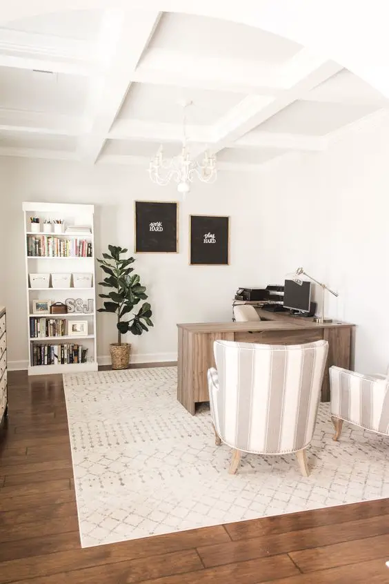 Farmhouse Desk Styles: Vintage Elegance to Modern Chic Decor Ideas