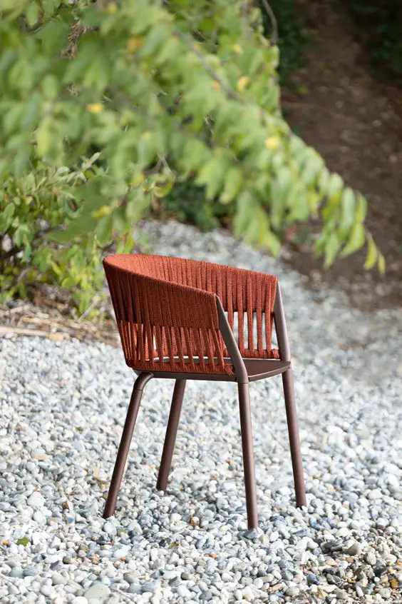 Discover Elegant Outdoor Seating: Top Trends in Stylish Chairs