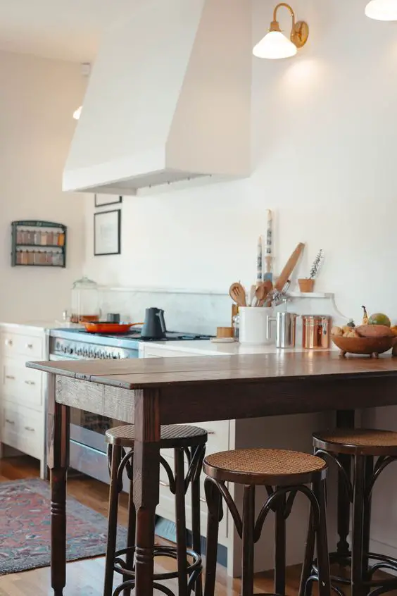 Chic Island Table Kitchen Ideas: Modern to Classic Designs