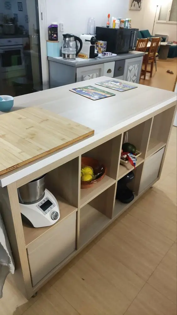 Stylish Kitchen Tables with Storage: Maximize Space & Decor