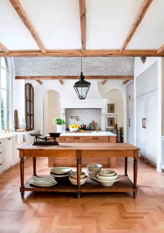 Chic Island Table Kitchen Ideas: Modern to Classic Designs