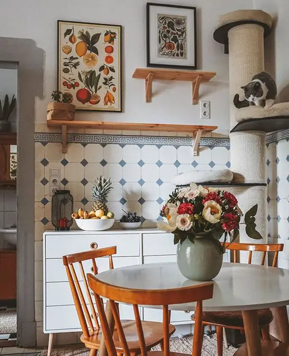 Chic Vintage Kitchen Tables: Timeless Decor & Style Ideas