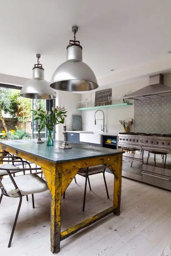 Elegant Metal Kitchen Tables: Diverse Designs & Chic Trends
