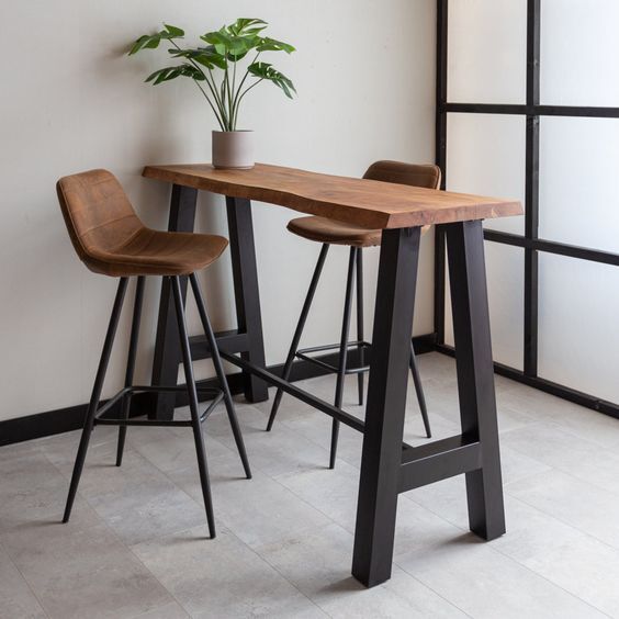 Elegant Metal Kitchen Tables: Diverse Designs & Chic Trends