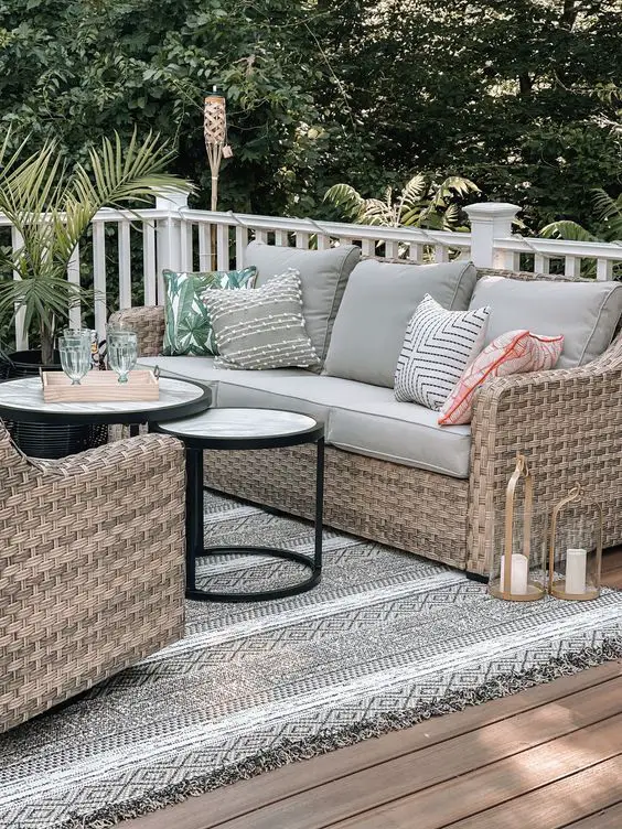 Chic Porch Loveseat Designs: Inspire Outdoor Relaxation