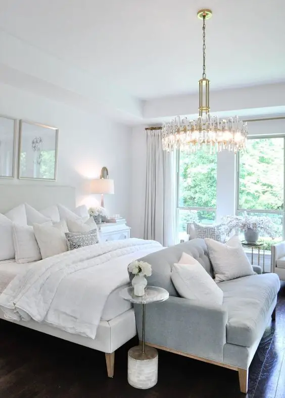 Transform Your Bedroom with Stylish Loveseats - Elegant & Cozy Design Ideas