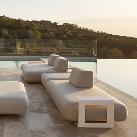 Discover Elegant Pool Loveseats: Stylish Outdoor Comfort for Modern Living
