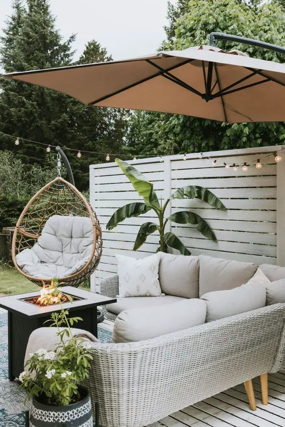 Egg Chair Outdoor Elegance: Top Styles for Chic Patio Decor