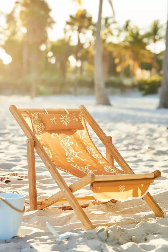 Luxurious Outdoor Lounge Chairs for Elegant Patios and Poolside Bliss