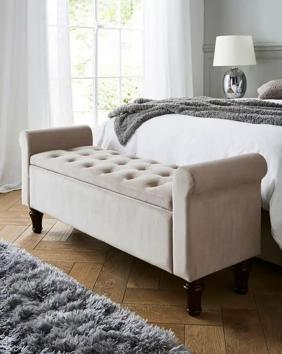Transform Your Bedroom with Stylish Loveseats - Elegant & Cozy Design Ideas