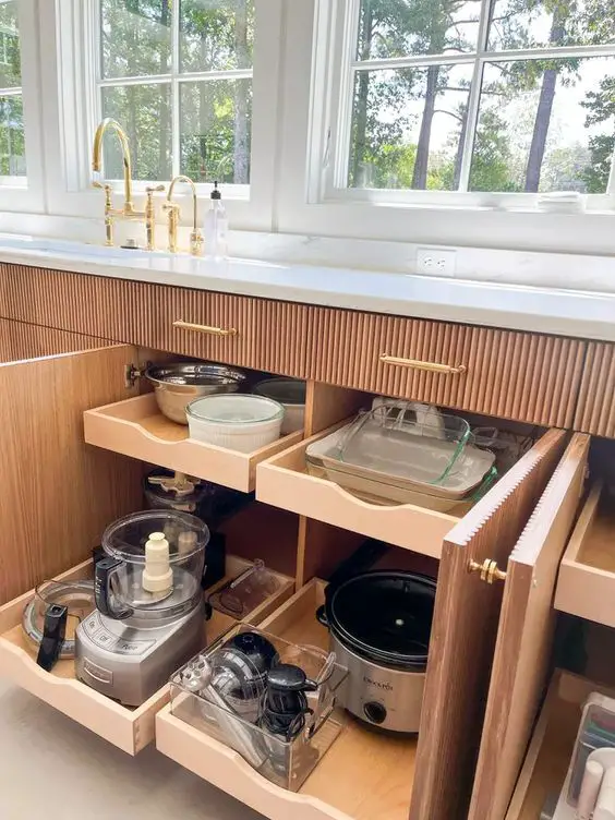 Innovative Kitchen Storage Ideas for Chic and Organized Spaces - Maximize Your Kitchen