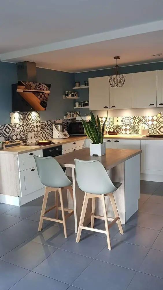 Modern Kitchen Furniture Design: Stylish Storage & Vibrant Colours