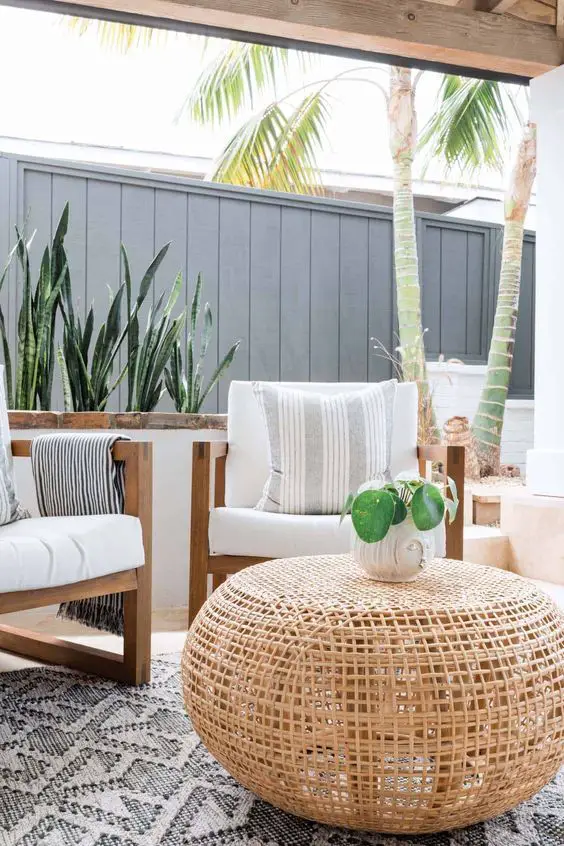Explore Elegant Backyard Loveseats - Transform Outdoor Spaces | Home Decor