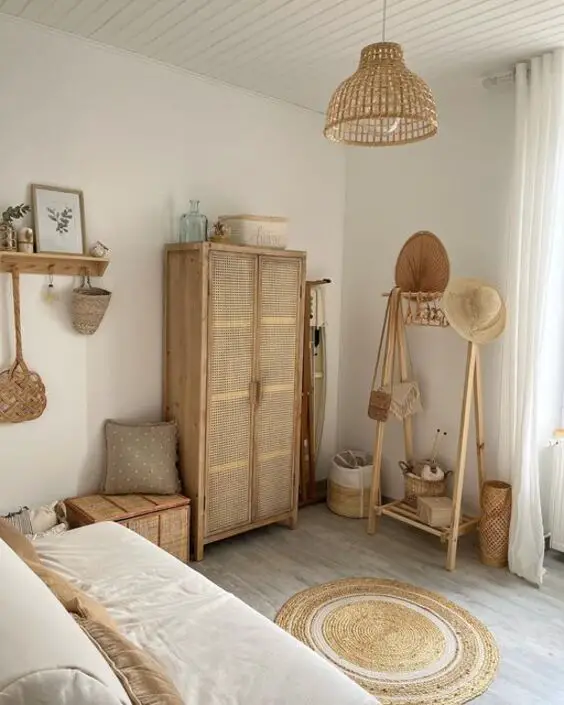 Stylish Bedroom Sets: Queen, King Size & Furniture Design Ideas