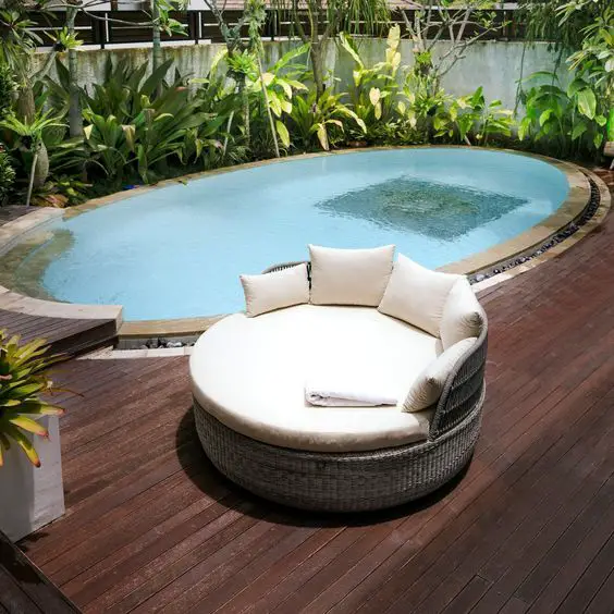 Discover Elegant Pool Loveseats: Stylish Outdoor Comfort for Modern Living
