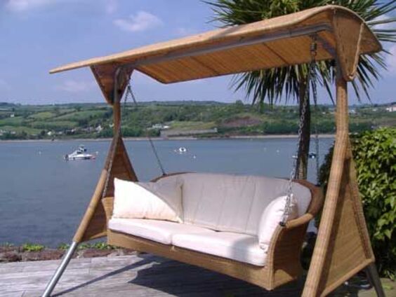 Find the Perfect Outdoor Swing with Canopy: Top Styles & Ideas for Your Garden