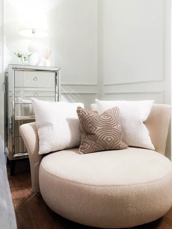 Explore Stylish Loveseats: Perfect Additions for Chic & Cozy Spaces
