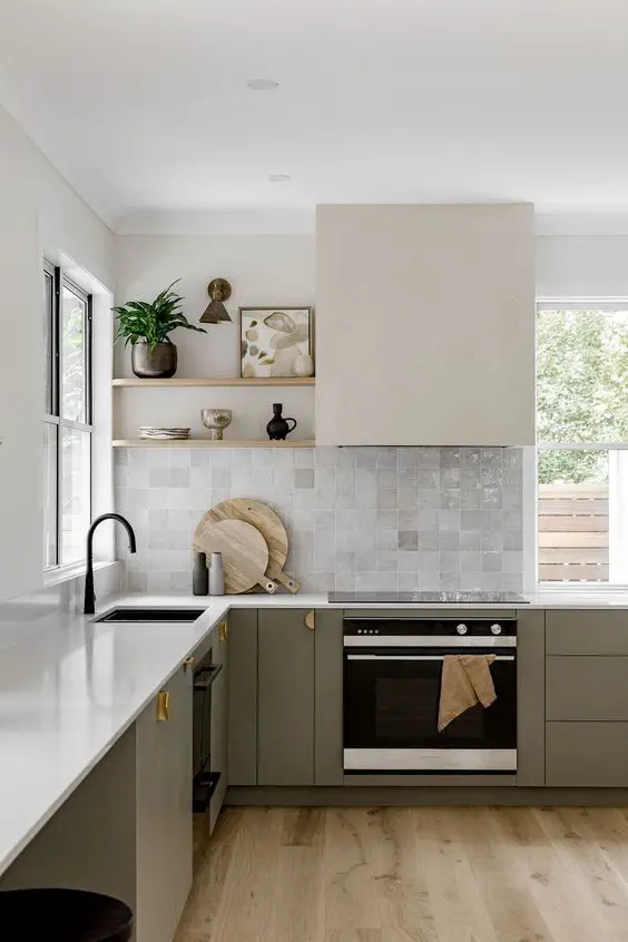 Explore Top Kitchen Flooring Ideas – From Tile to Vinyl Trends | Home Design
