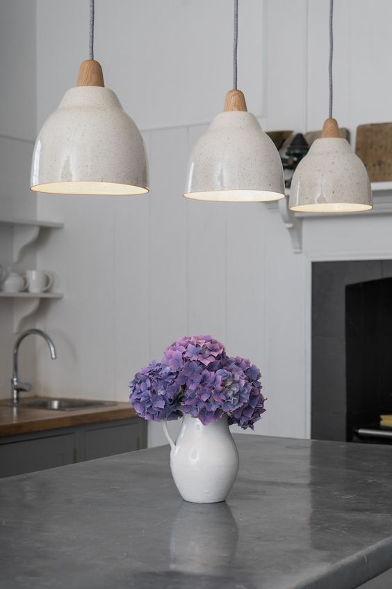 Discover 2024's Trending Kitchen Pendant Lights for Island & Table