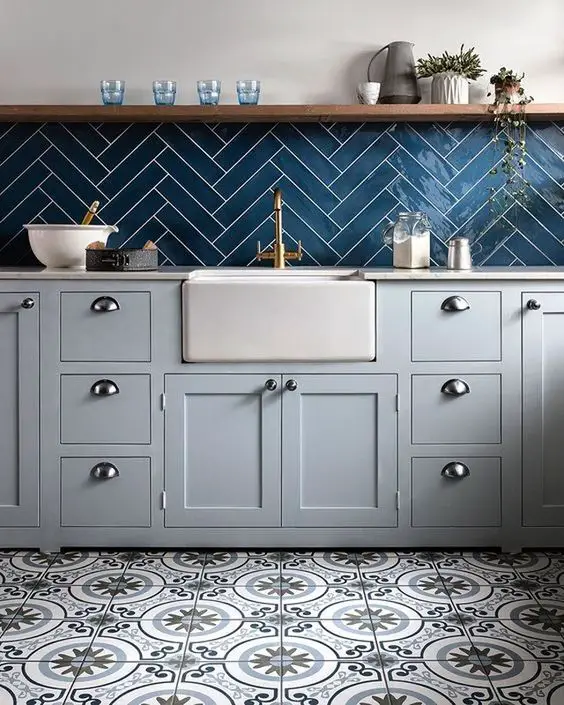 Explore Top Kitchen Flooring Ideas – From Tile to Vinyl Trends | Home Design