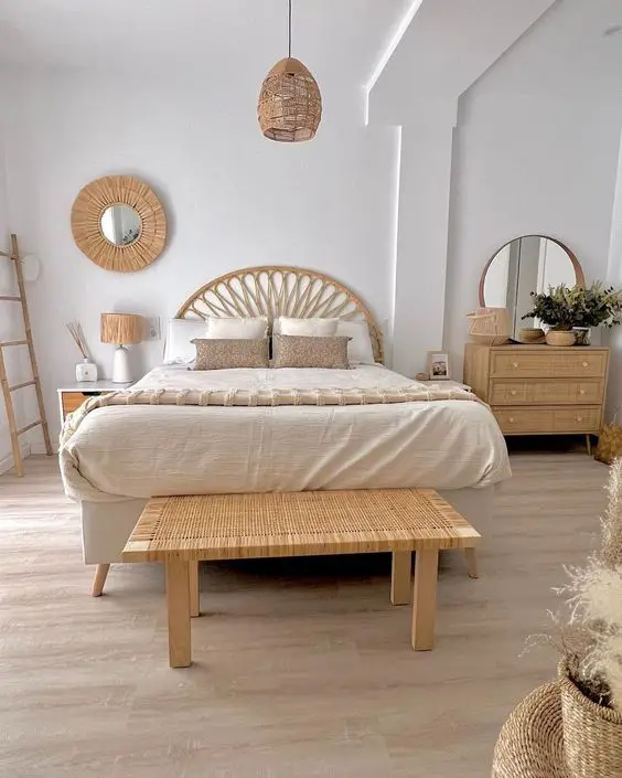 Stylish Bedroom Sets: Queen, King Size & Furniture Design Ideas